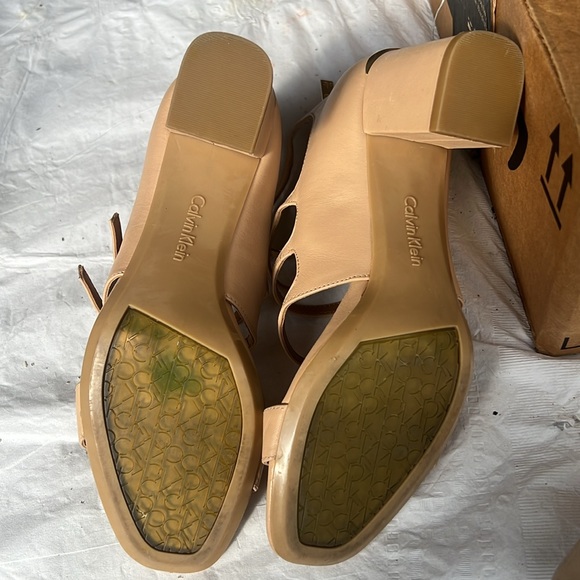 Calvin Klein Nude Sandals Size 6.5 - Picture 4 of 4